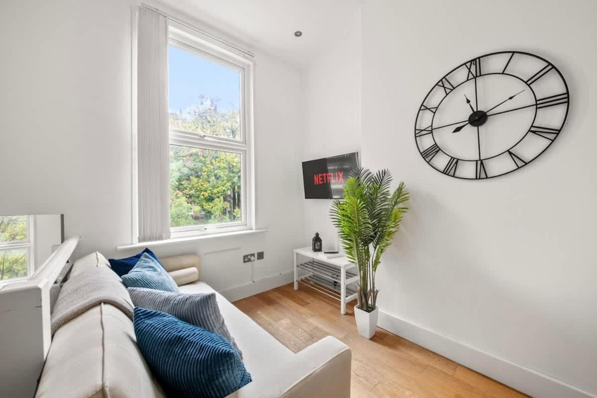 Sg, Cosy Apartment In Paddington Central Лондон Екстериор снимка