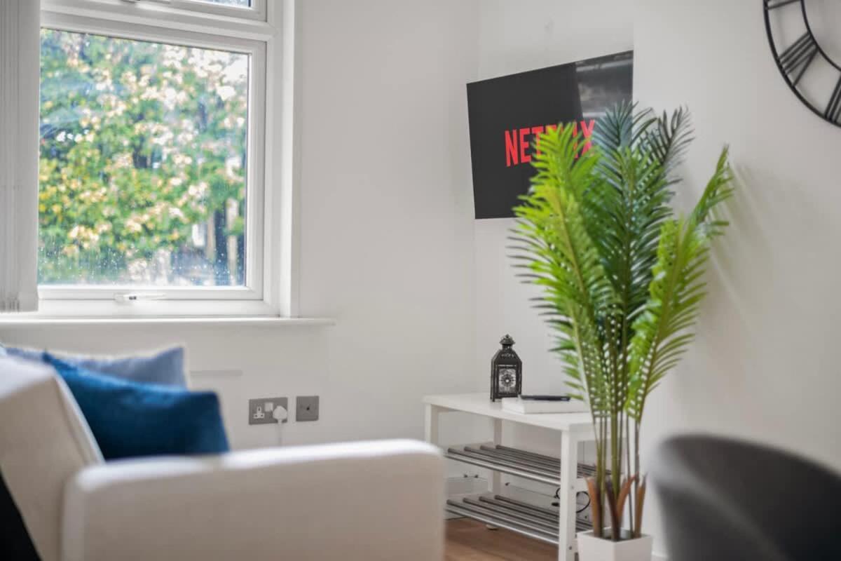 Sg, Cosy Apartment In Paddington Central Лондон Екстериор снимка